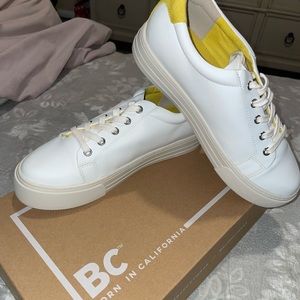 BC footwear, white sneakers, size 6.